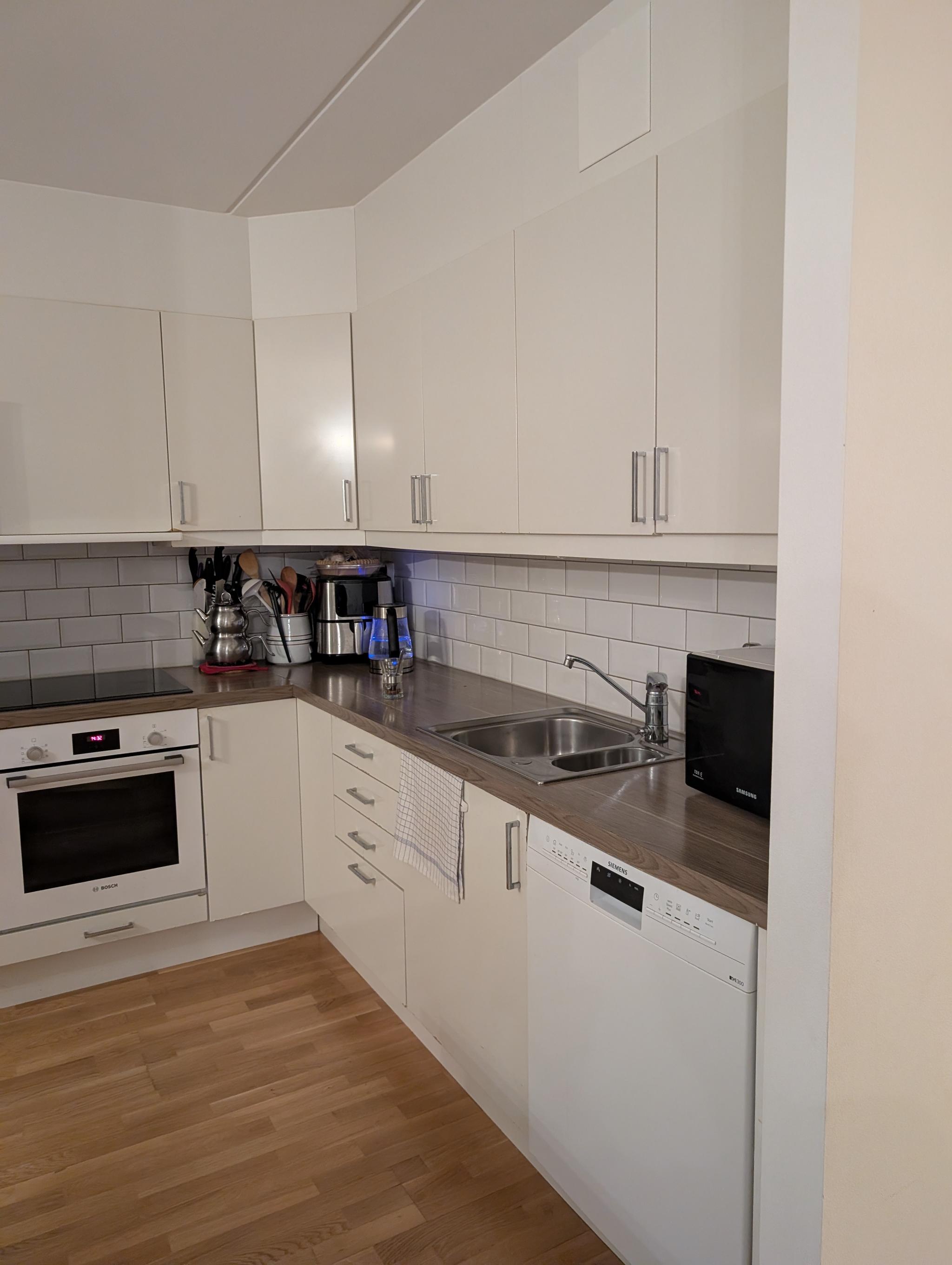 Kjøkken i dag med fliser